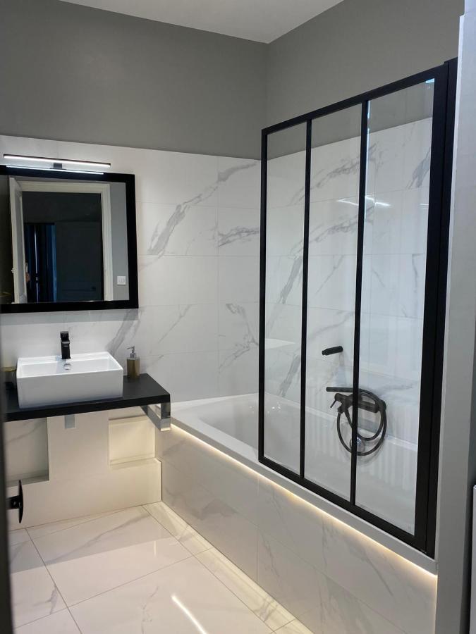 Les Bc Bg Apartment Charleville-Mezieres Bagian luar foto
