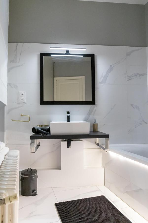 Les Bc Bg Apartment Charleville-Mezieres Bagian luar foto