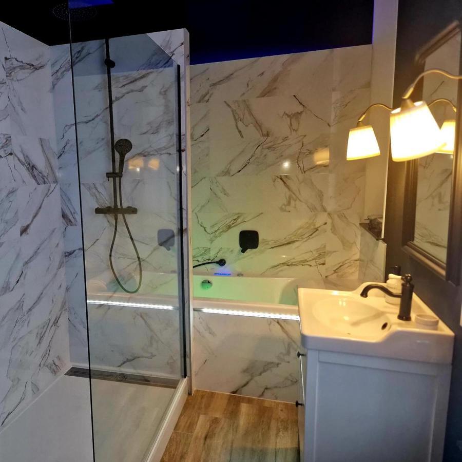 Les Bc Bg Apartment Charleville-Mezieres Bagian luar foto